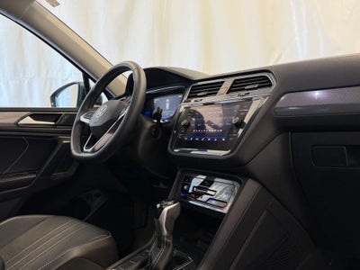 2022 Volkswagen Tiguan 2.0T SE AWD