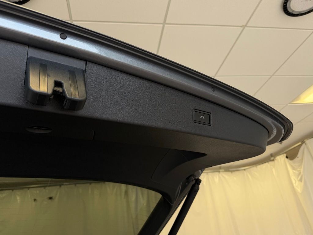 2024 Volkswagen Tiguan 2.0T SE R-Line Black AWD