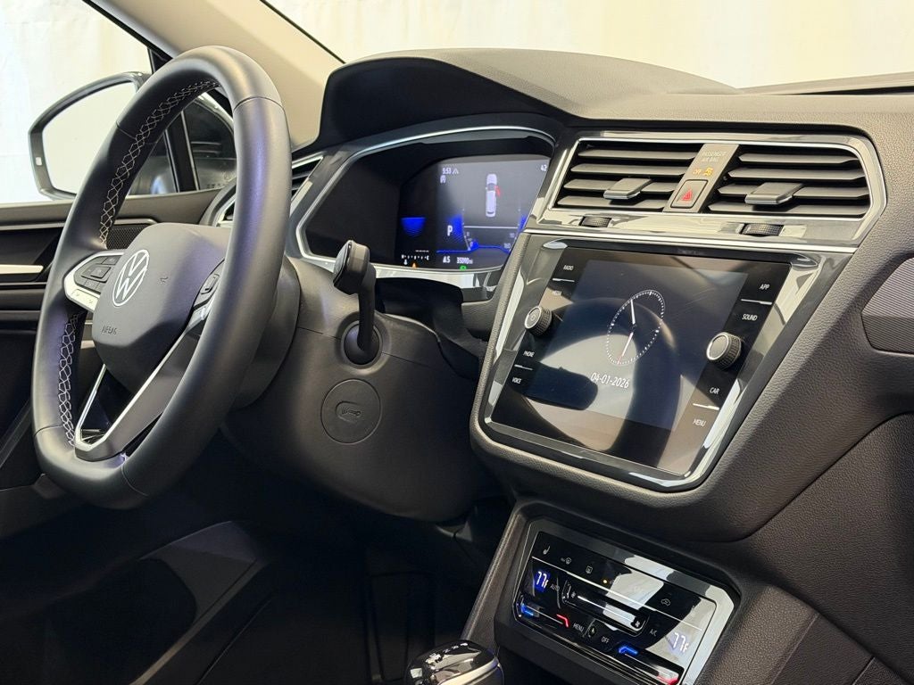 2023 Volkswagen Tiguan 2.0T SE