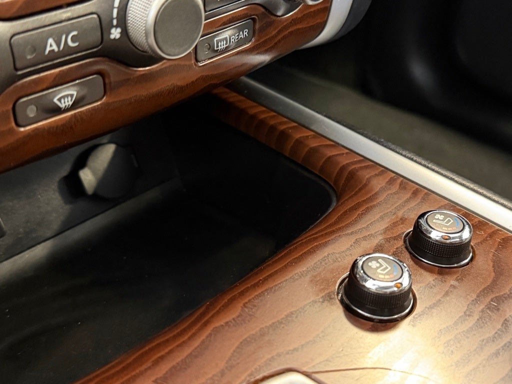 2017 Nissan Pathfinder Platinum 4WD