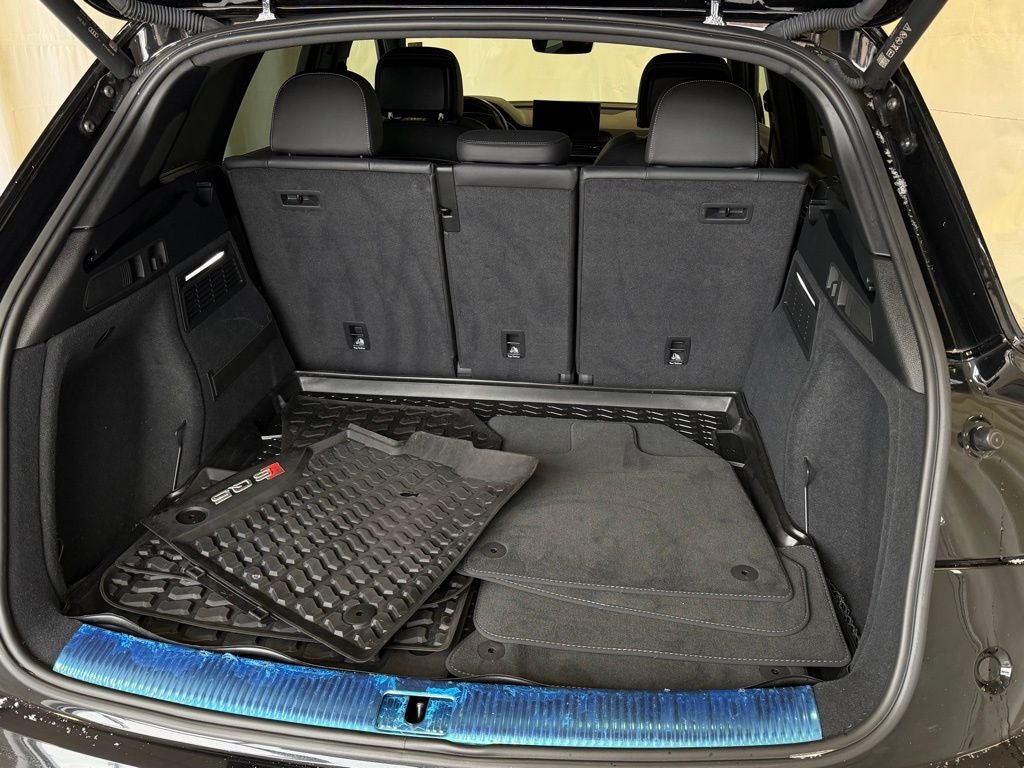 2022 Audi SQ5 Premium Plus quattro