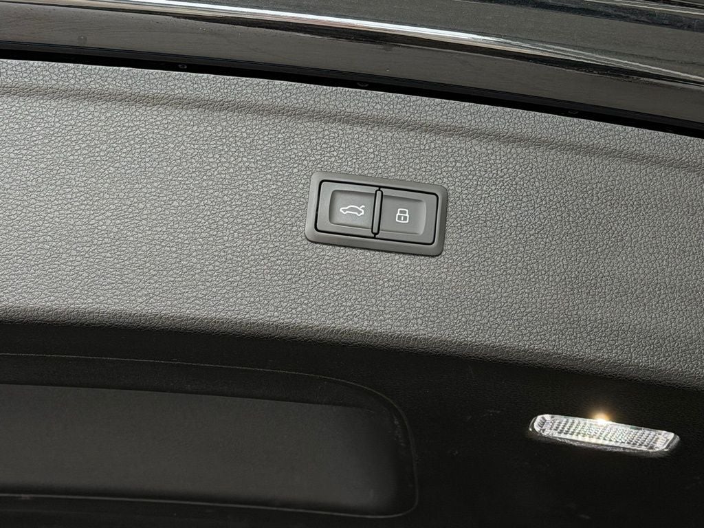 2022 Audi SQ5 Premium Plus quattro