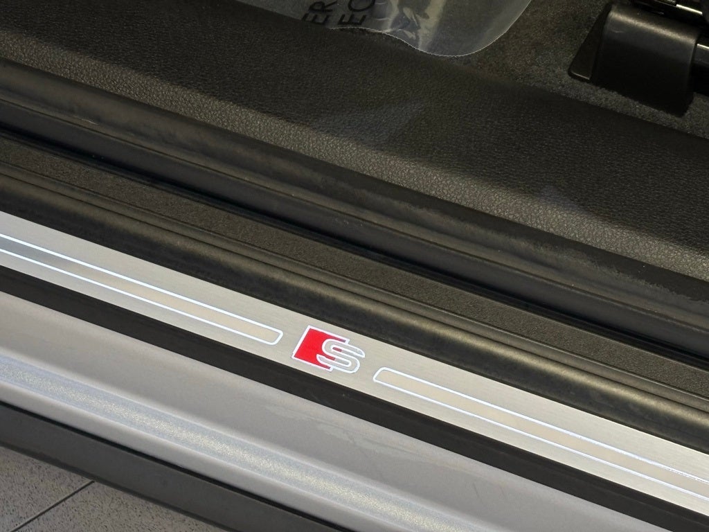 2023 Audi SQ5 Premium Plus quattro