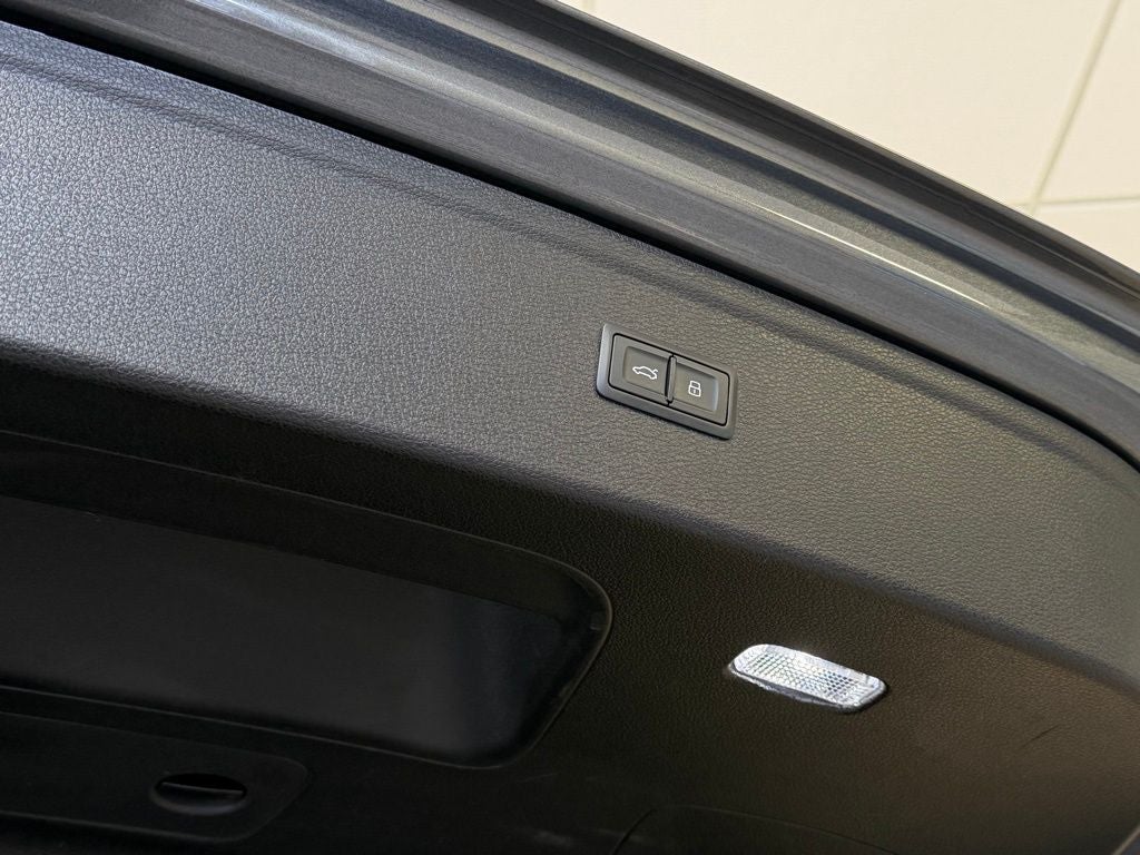 2022 Audi Q5 45 S line Premium quattro