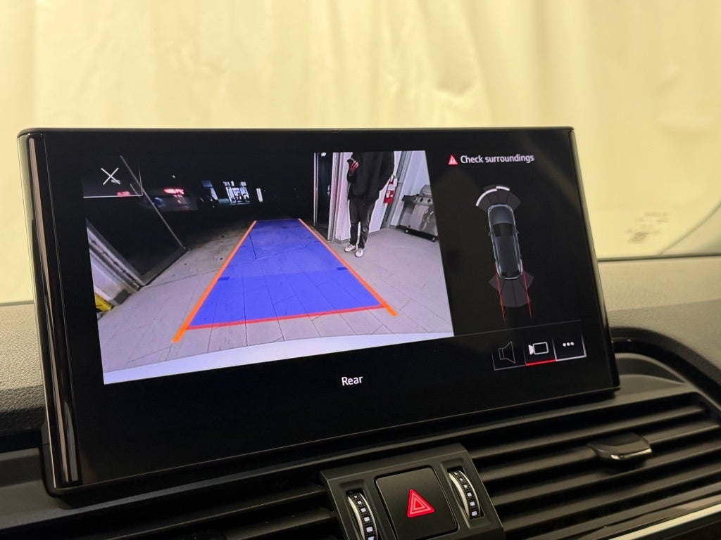 2023 Audi Q5 45 S line Premium quattro