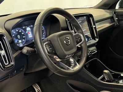2022 Volvo XC40 R-Design AWD