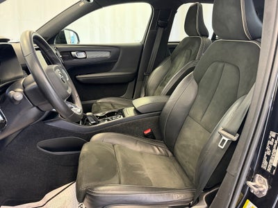 2022 Volvo XC40 R-Design AWD