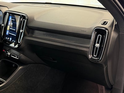 2022 Volvo XC40 R-Design AWD